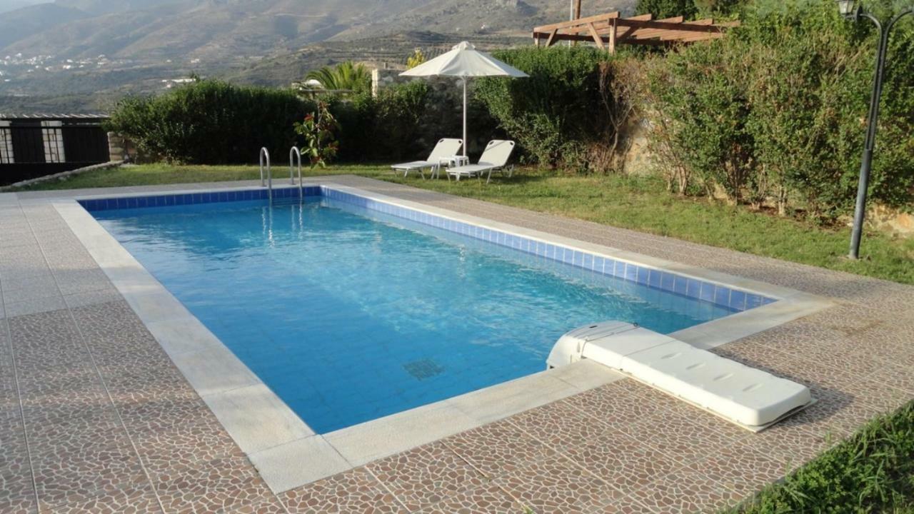 Villa With A Pool In Lefkogia Lefkogeia Ngoại thất bức ảnh